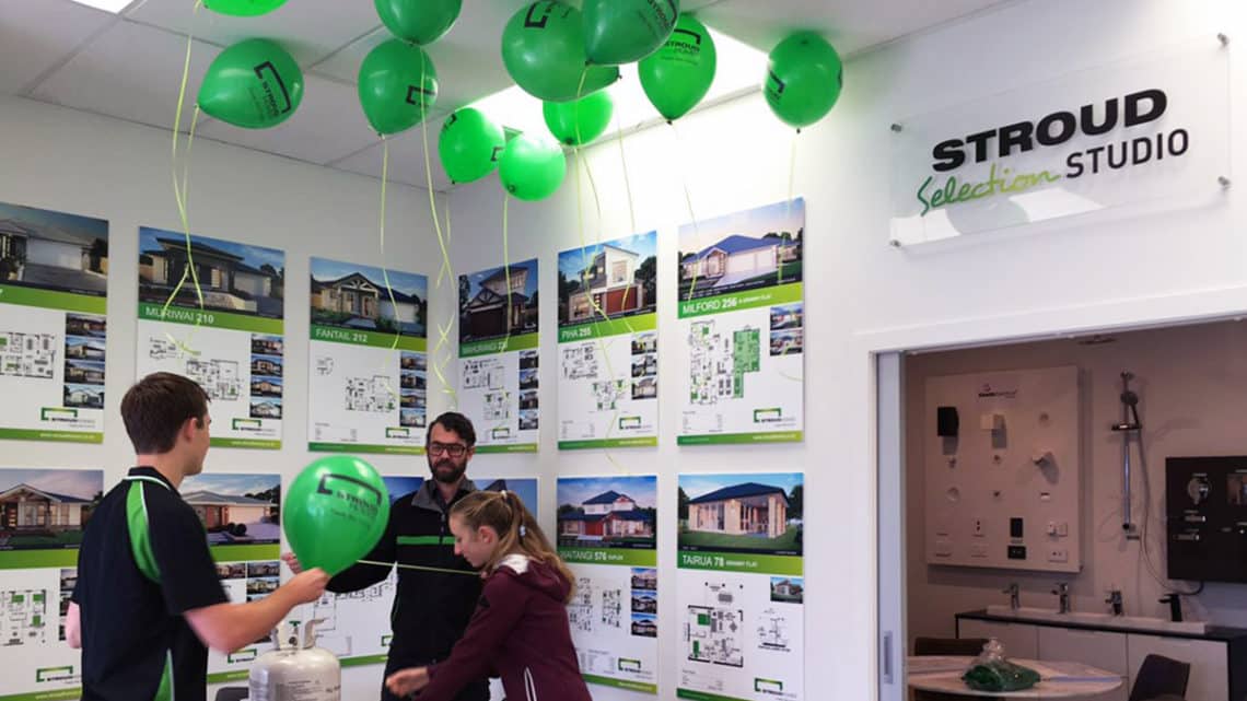 Stroud-Homes-New-Zealand-Auckland-South-Grand-Opening-Day-Balloons