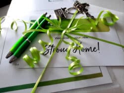 Stroud-Homes-New-Zealand-New-Home-Handover-Keys