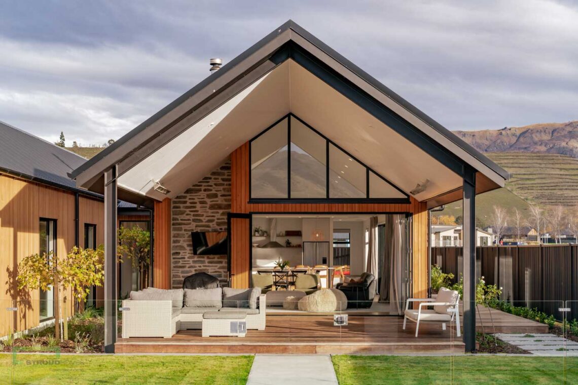 2023 NZ Master Builders Gold Award Southern Region Stroud Homes Queenstown Lakes 1-1.5mil--36